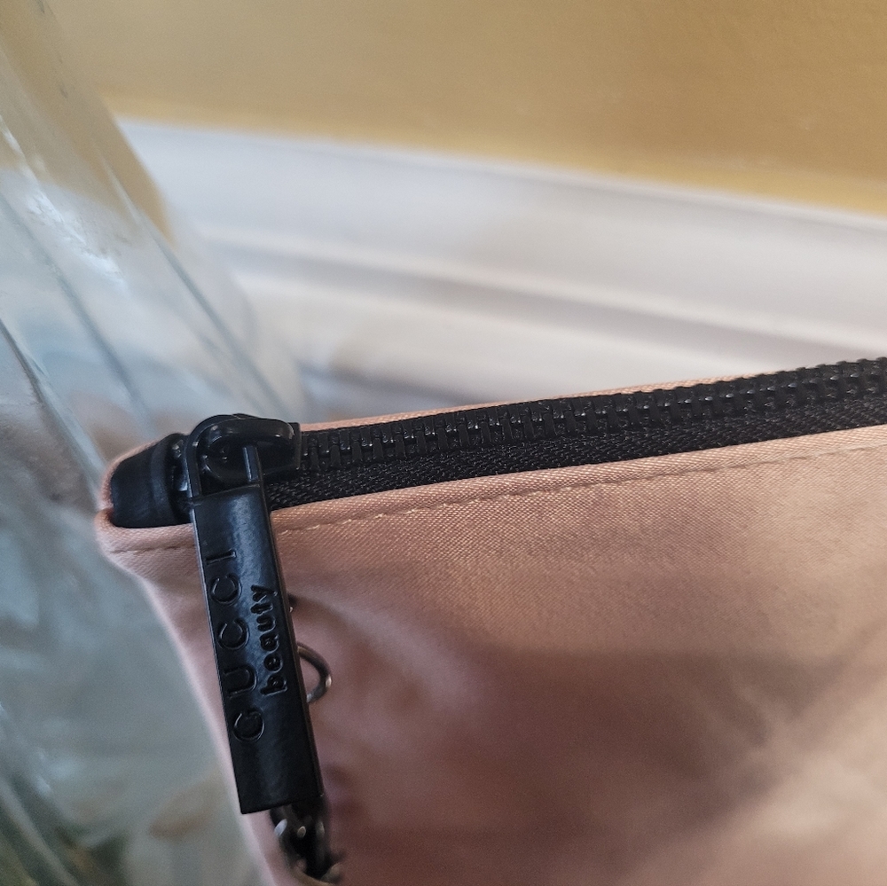 Gucci - Picture 6 of 17